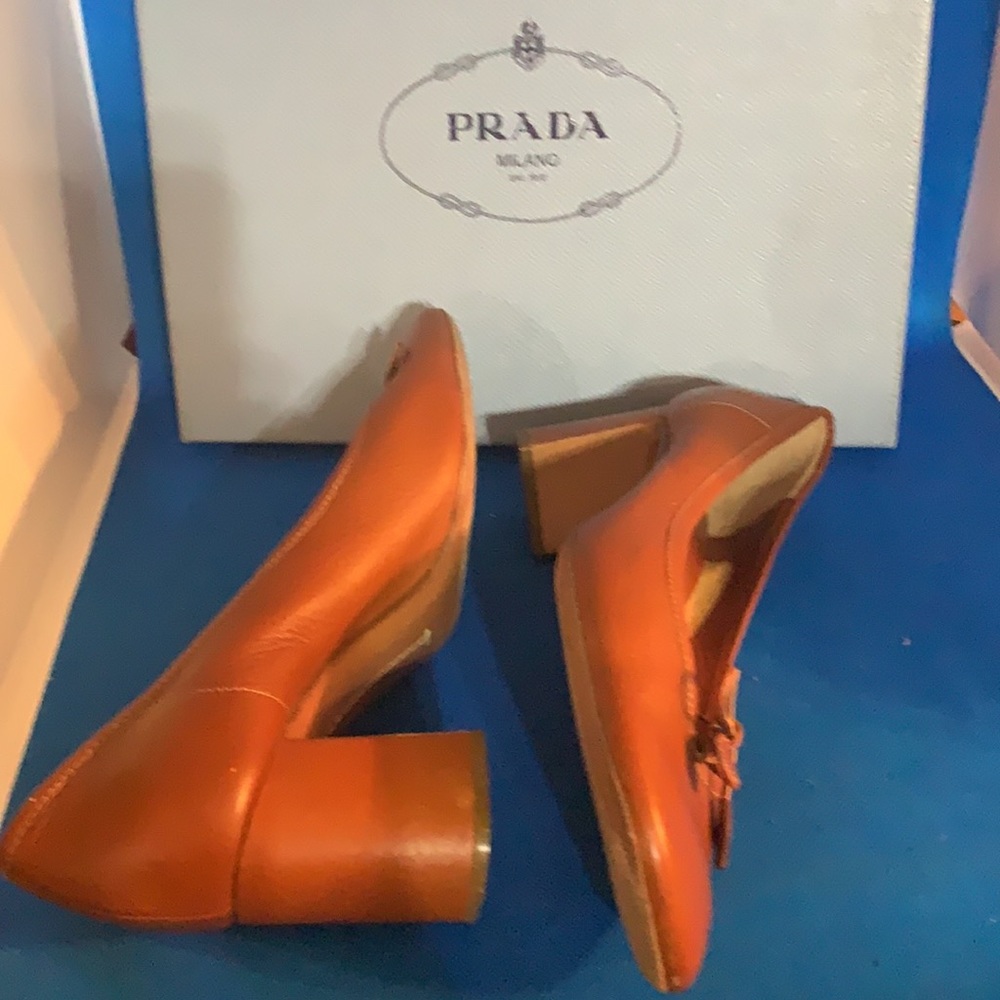 🔥PRADA Brown Leather heels  Women’s shoes 38 1/2 - Picture 3 of 8